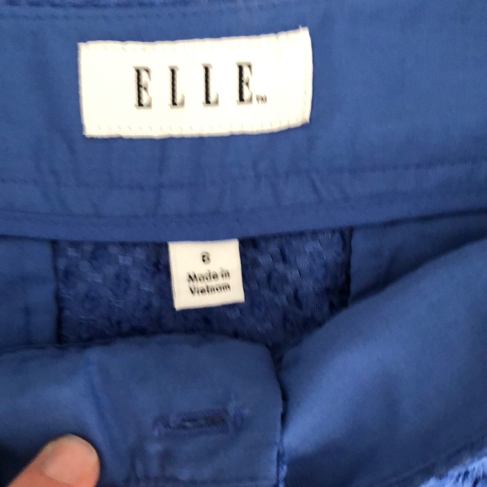 Shorts - Picture 3 of 4